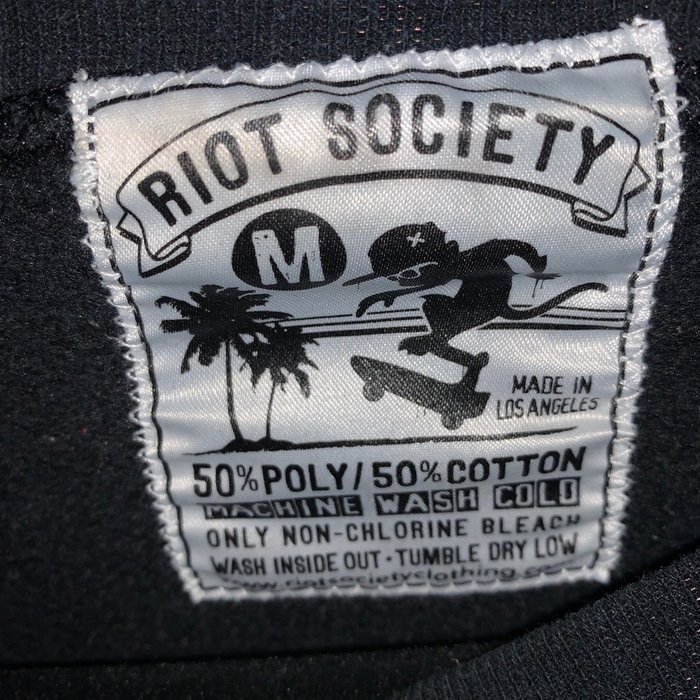 Crewneck - Picture 2 of 3